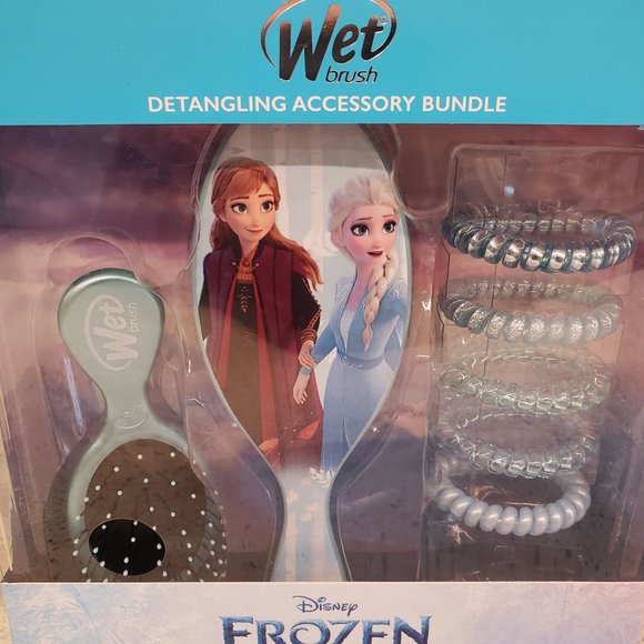 Disney Accessories Disney Frozen Wet Brush Set Poshmark
